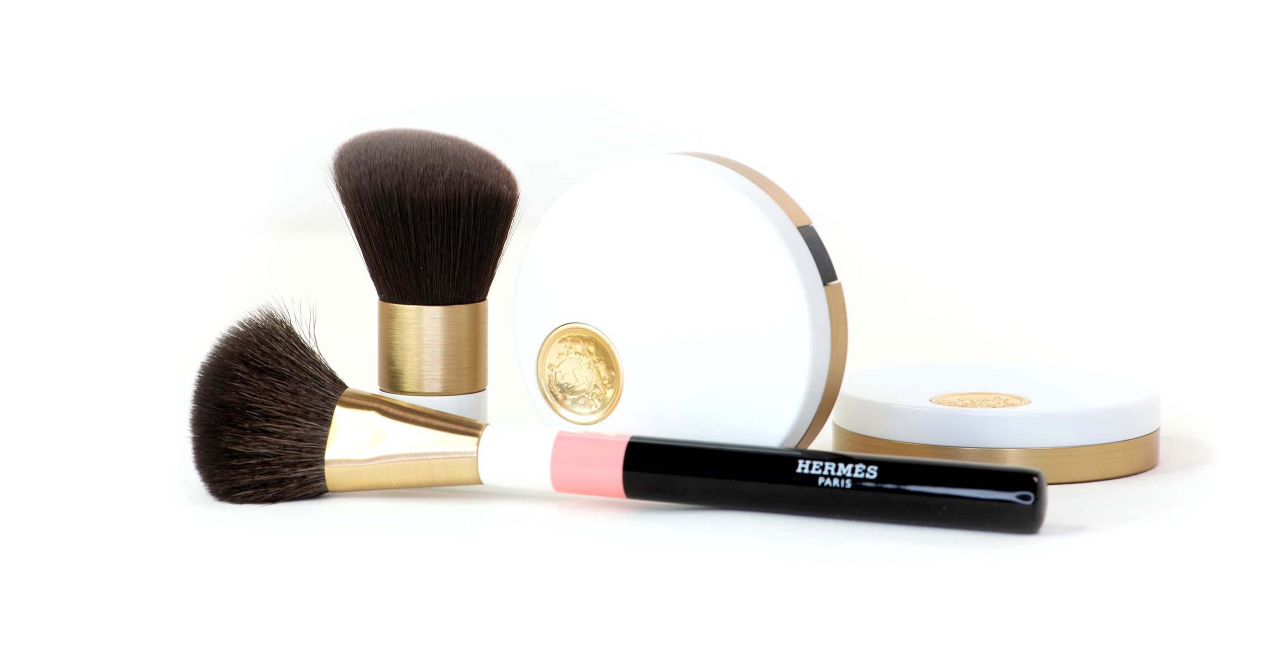 Rose Hermès Blush Brush: Kuas Makeup Mewah untuk Hasil Sempurna